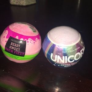 2 Bath & Body Works bath bombs for $6